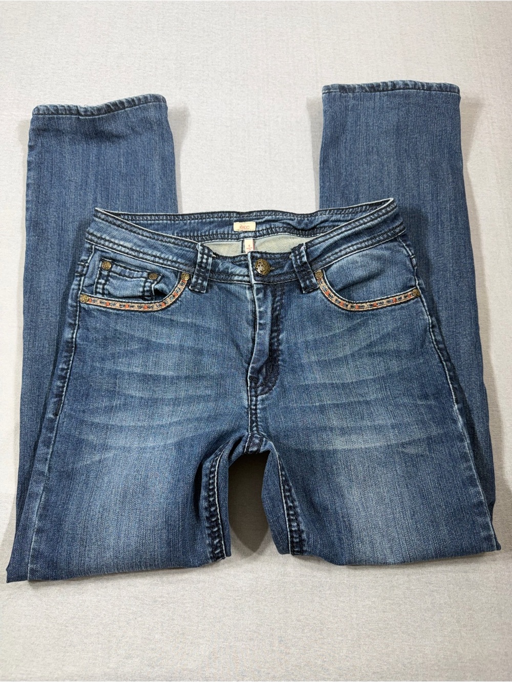 Women’s Reba Womens Blue Denim
Embroidered Diamond Pocket
Stretch Jeans Size 6
